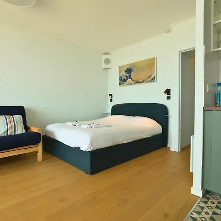 Le Calypso - Escapade A 2 Face A La - Balcon - Acces Direct - Piscine Commune Saisonniere Apartment Middelkerke